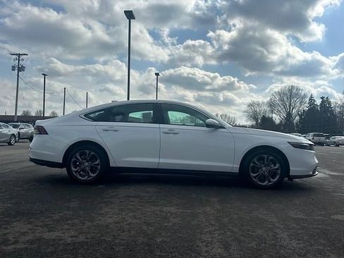 Used 2024 Honda Accord EX image 9