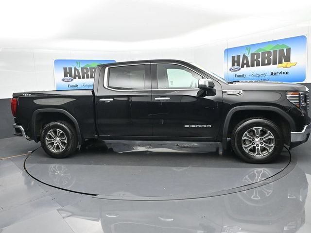 Used 2025 GMC Sierra 1500 SLT AWD/4WD image 7