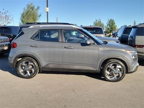 New 2026 Hyundai Venue SEL image 26