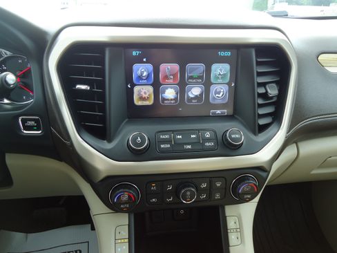 Used 2018 GMC Acadia Denali w/ Technology Package AWD/4WD image 15