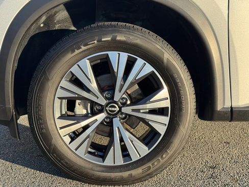 Certified 2023 Nissan Rogue SV image 9