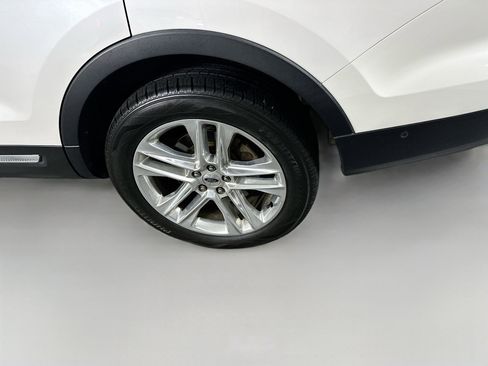 Used 2017 Ford Explorer Limited w/ Equipment Group 301A image 11