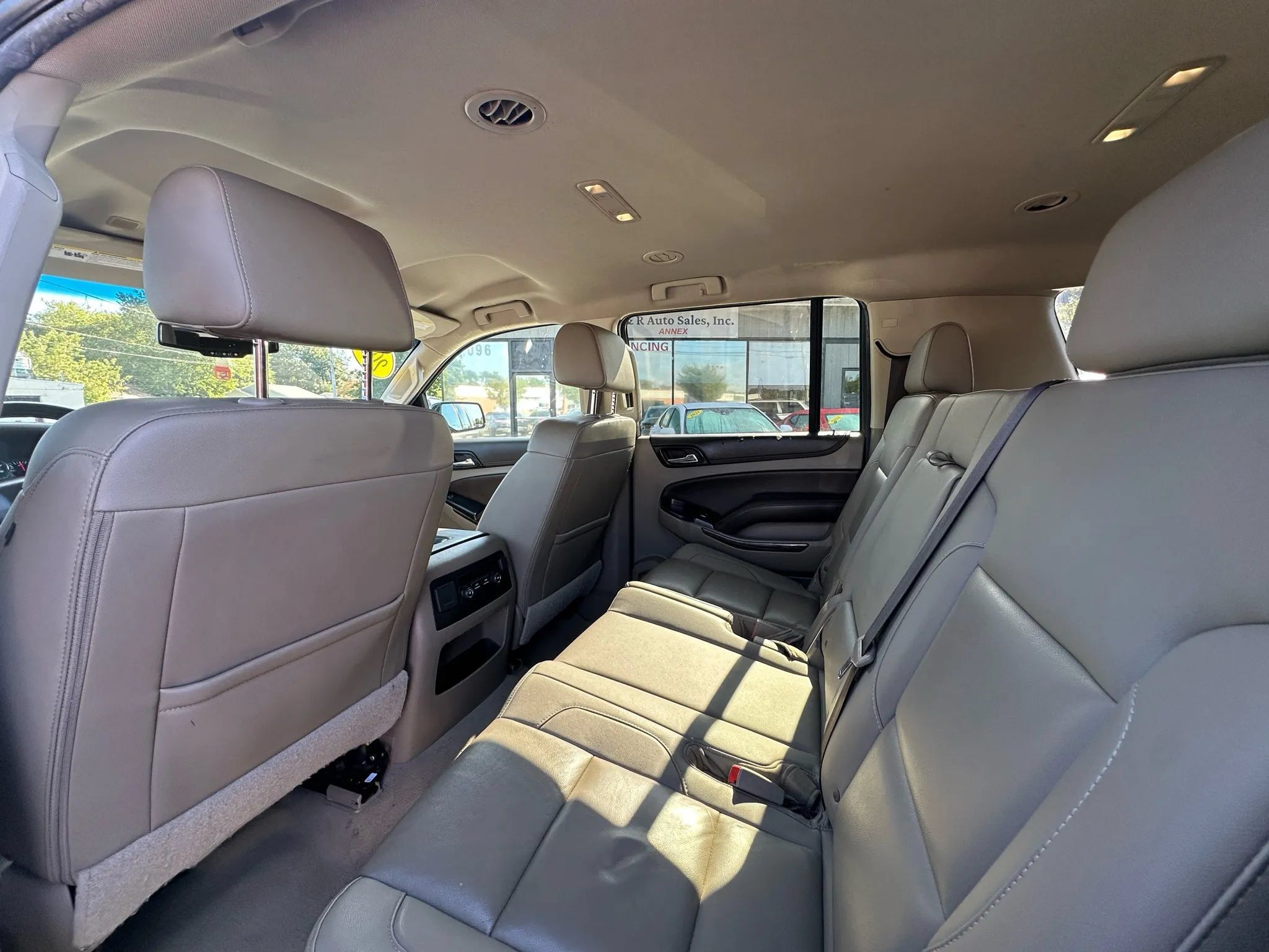 Used 2019 Chevrolet Suburban LT AWD/4WD image 11