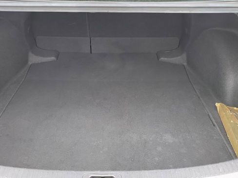 Used 2022 Toyota Corolla LE image 12