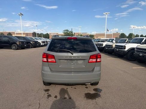 Used 2020 Dodge Journey SE FWD image 7