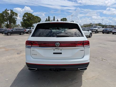 Used 2024 Volkswagen Atlas SEL AWD/4WD image 7