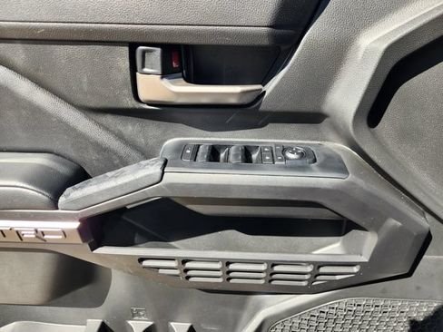 Certified 2025 Toyota Tacoma TRD Sport AWD/4WD image 19