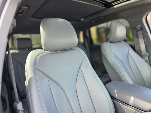 Used 2019 Lincoln Nautilus Reserve image 17