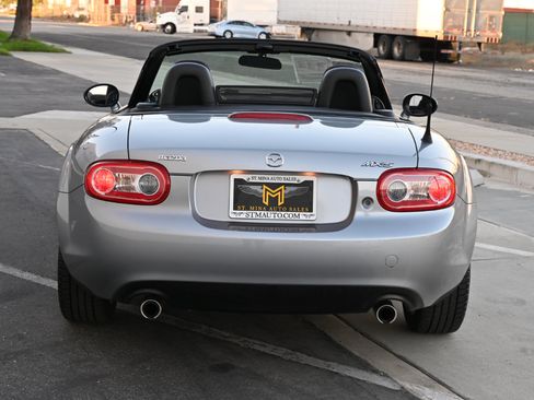 Used 2009 MAZDA MX-5 Miata Sport image 9