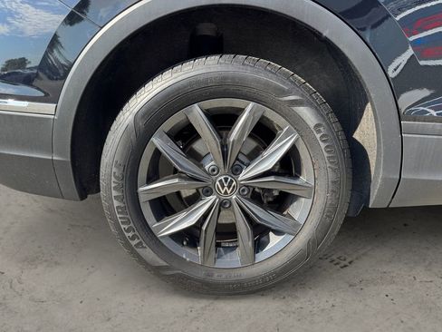 Used 2022 Volkswagen Tiguan SE AWD/4WD image 8
