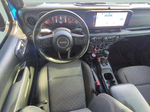 Used 2024 Jeep Gladiator Mojave w/ Safety Group AWD/4WD image 11