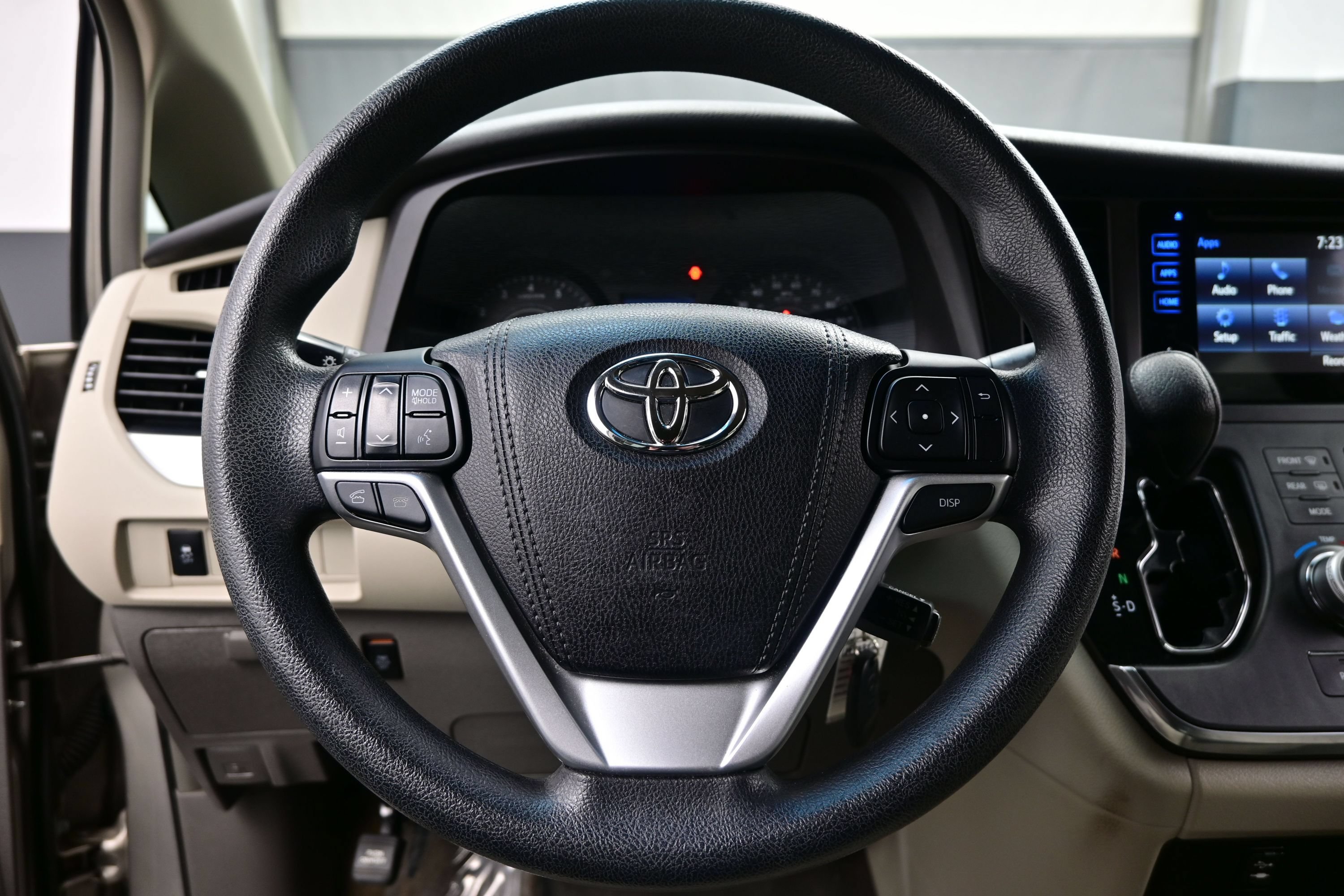 Used 2016 Toyota Sienna LE FWD image 23