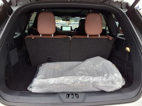 New 2025 Lincoln Aviator Reserve w/ Luxury Package image 14