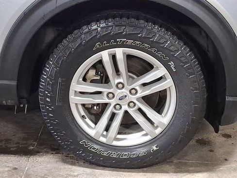 Used 2021 Ford Explorer XLT w/ Class III Trailer Tow Package image 8