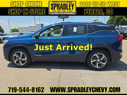 Used 2019 GMC Terrain SLT w/ Infotainment Package II AWD/4WD image 1