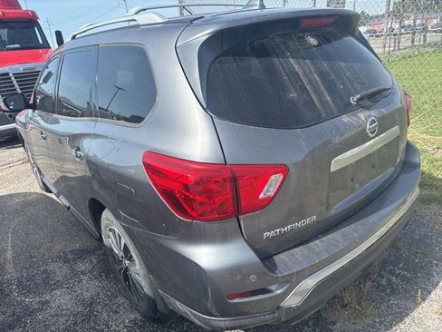 Used 2019 Nissan Pathfinder S FWD image 6