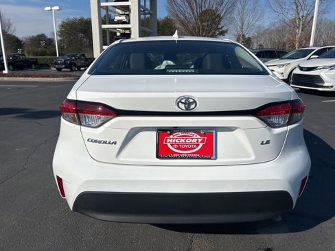 Used 2025 Toyota Corolla LE image 6