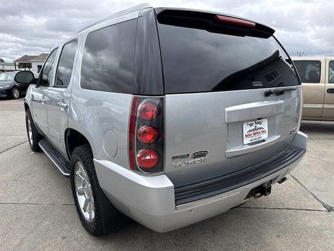 Used 2012 GMC Yukon Denali image 5