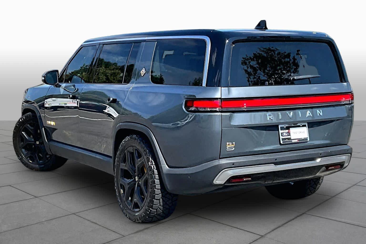Used 2023 Rivian R1S Adventure Quad AWD/4WD image 11