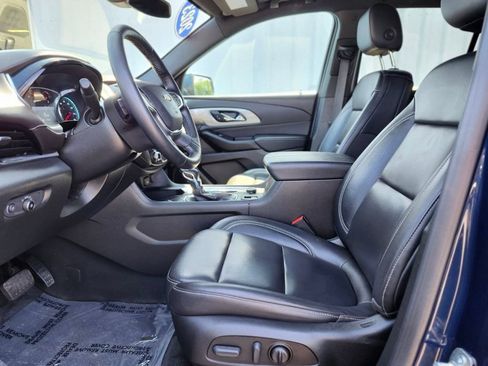 Used 2023 Chevrolet Traverse LT AWD/4WD image 17