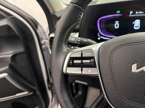 Certified 2023 Kia Telluride S w/ S Sunroof Package AWD/4WD image 45
