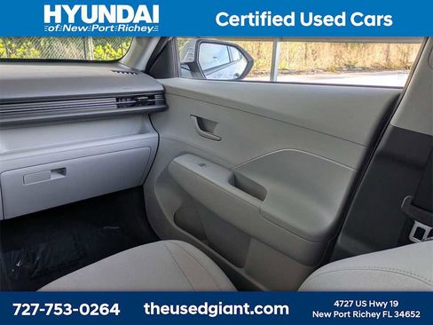 Certified 2025 Hyundai Kona SEL image 19