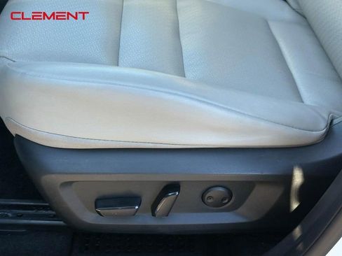 Used 2023 Nissan Rogue SV w/ SV Premium Package image 21