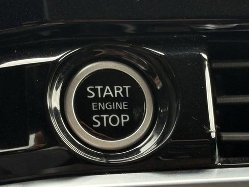 Used 2024 Nissan Pathfinder SV AWD/4WD image 20