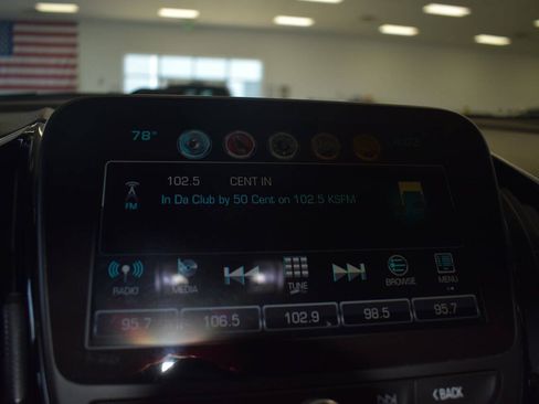 Used 2018 Chevrolet Volt LT FWD image 29