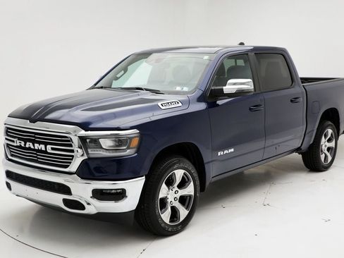Used 2024 RAM 1500 Laramie AWD/4WD image 2