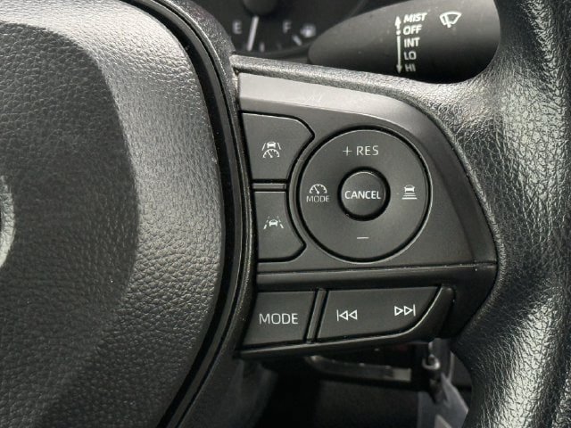 Used 2025 Toyota Corolla LE FWD image 15