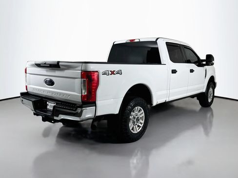 Used 2018 Ford F250 XLT w/ XLT Value Package AWD/4WD image 5