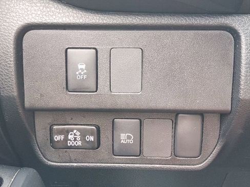 Used 2020 Toyota Tacoma SR w/ SR Convenience Package RWD image 15
