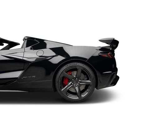 Used 2025 Chevrolet Corvette Z06 RWD image 24