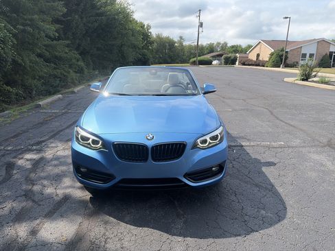 Used 2020 BMW 230i Convertible RWD image 2