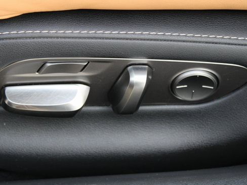 Used 2021 Lexus LS 500h image 11