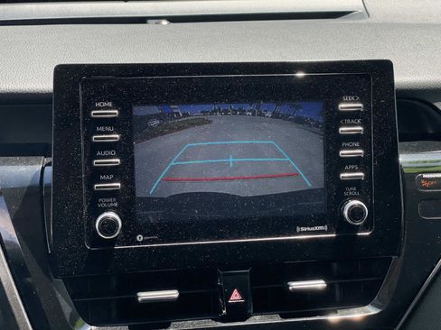Used 2021 Toyota Camry SE FWD image 8