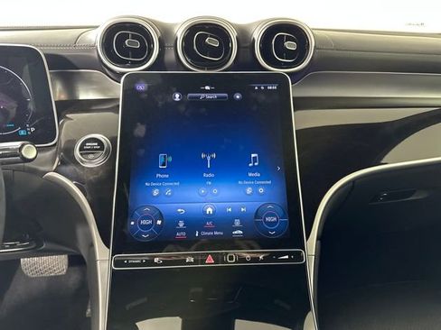 Used 2023 Mercedes-Benz GLC 300 4MATIC image 21