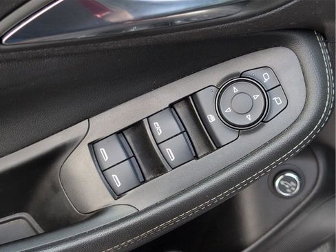 Used 2022 Buick Encore GX Select FWD image 34