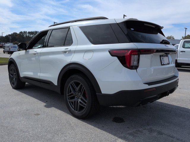 New 2027 Ford Explorer ST-Line w/ Premium Package RWD image 6