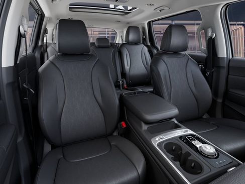 New 2027 Kia Carnival SX w/ Dark Edition Package FWD image 16