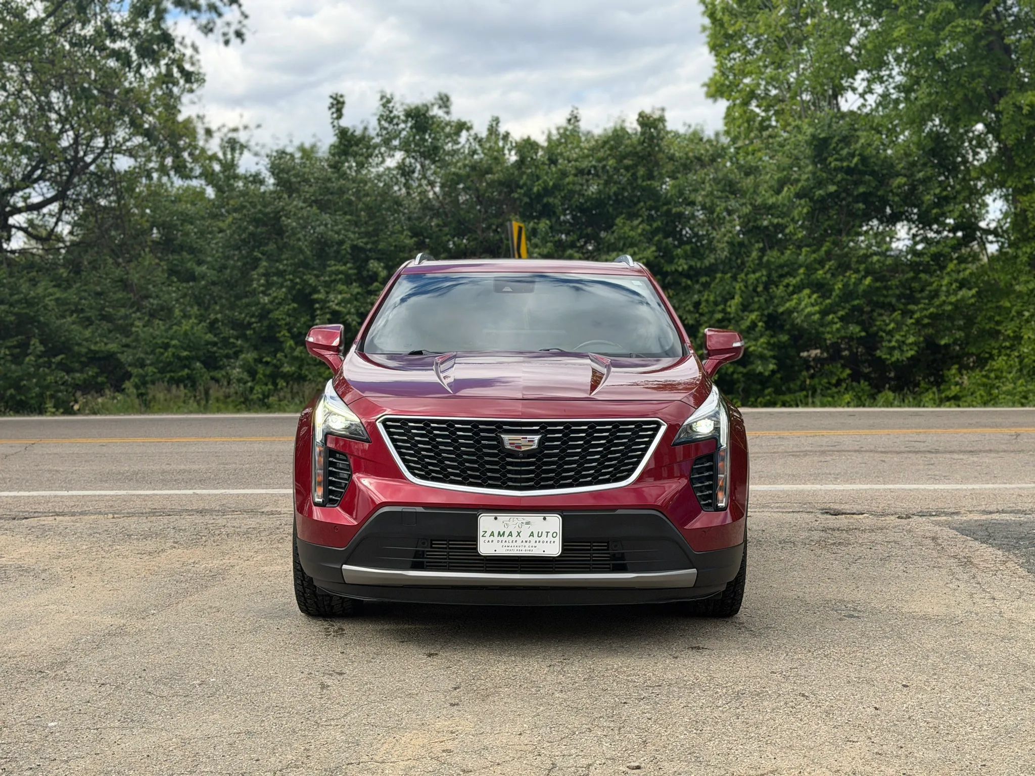 Used 2020 Cadillac XT4 Premium Luxury w/ Enhanced Visibility Package AWD/4WD image 2