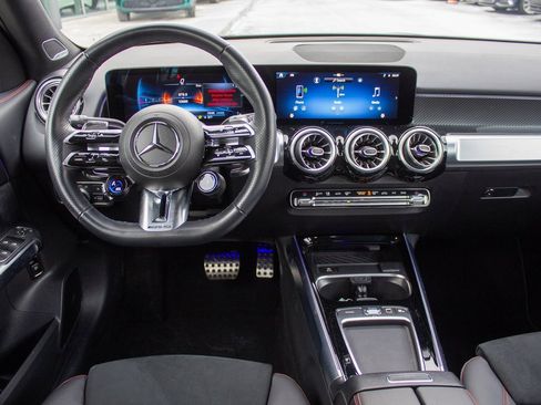 Used 2025 Mercedes-Benz GLB 35 AMG 4MATIC image 13