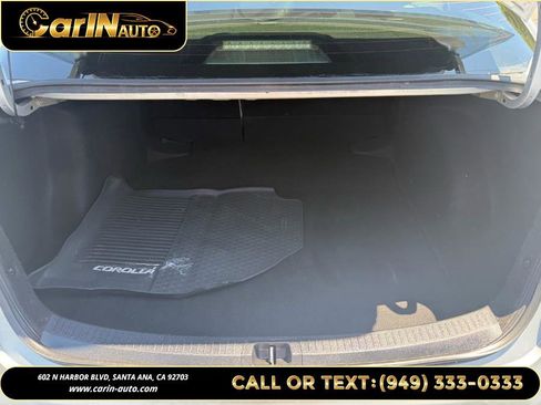 Used 2020 Toyota Corolla L image 27