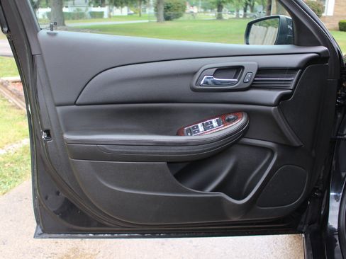 Used 2013 Chevrolet Malibu LT image 12