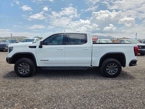 Used 2026 GMC Sierra 1500 AT4X w/ LPO, Black Badging Package AWD/4WD image 9