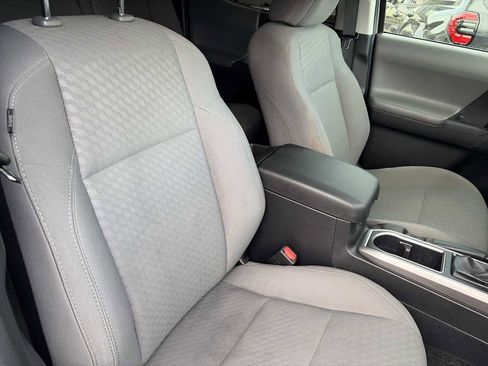 Used 2022 Toyota Tacoma SR5 image 17