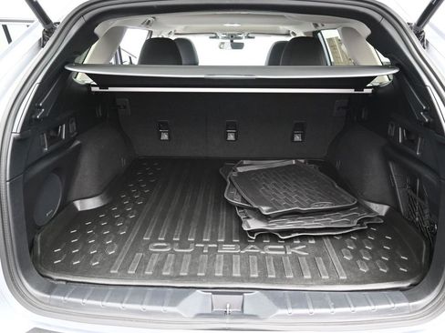 Used 2025 Subaru Outback Onyx Edition XT image 30