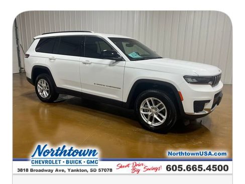 Used 2024 Jeep Grand Cherokee L Laredo AWD/4WD image 7