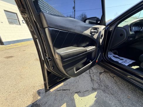 Used 2014 Dodge Charger R/T w/ Blacktop Package RWD image 19